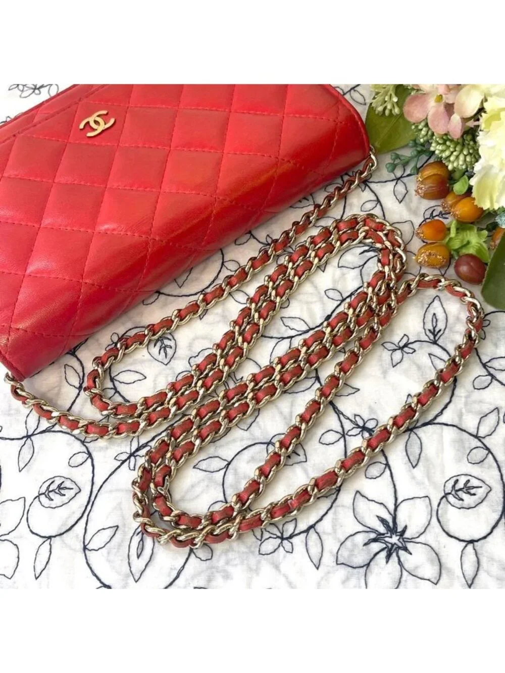 Chanel Chain Wallet Quilted - Picture 13 of 15